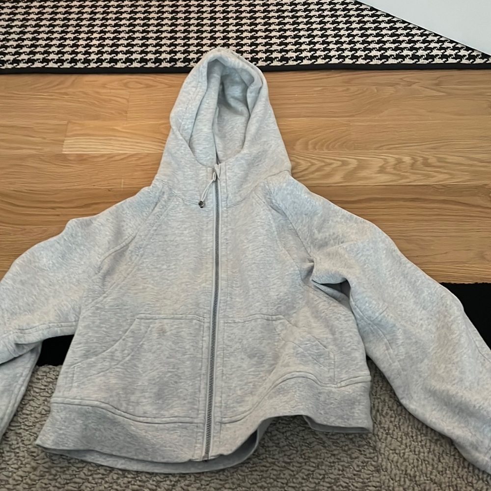 Lululemon full zip scuba